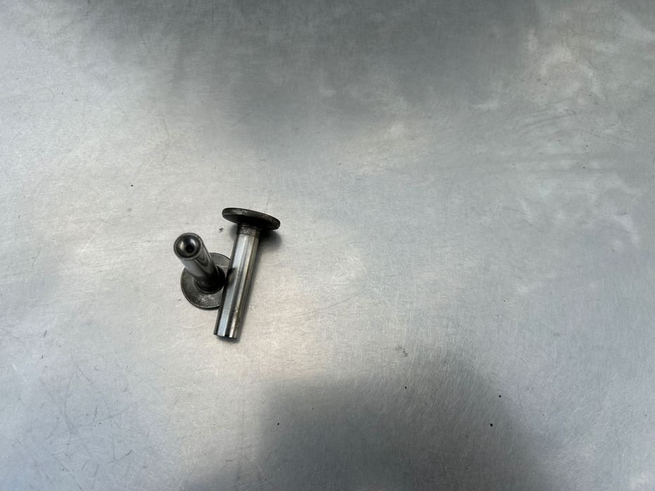 Popychacze zaworów Briggs, Grzybki zaworów Traktorek 10-18KM (351)