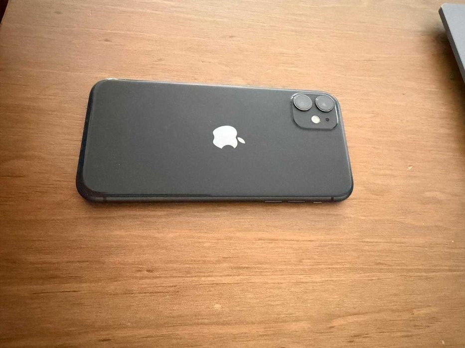 Iphone 11 64 g em ótimo estado