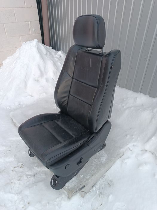 Сидіння Водія з Джип Гранд Чироккі Водітельська  СидухаБус