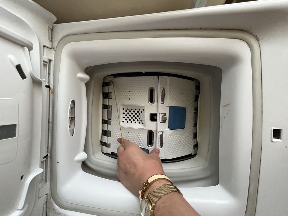Máquina de Lavar Roupa Candy Smart Touch 8kg 1200rpm – Excelente Estado