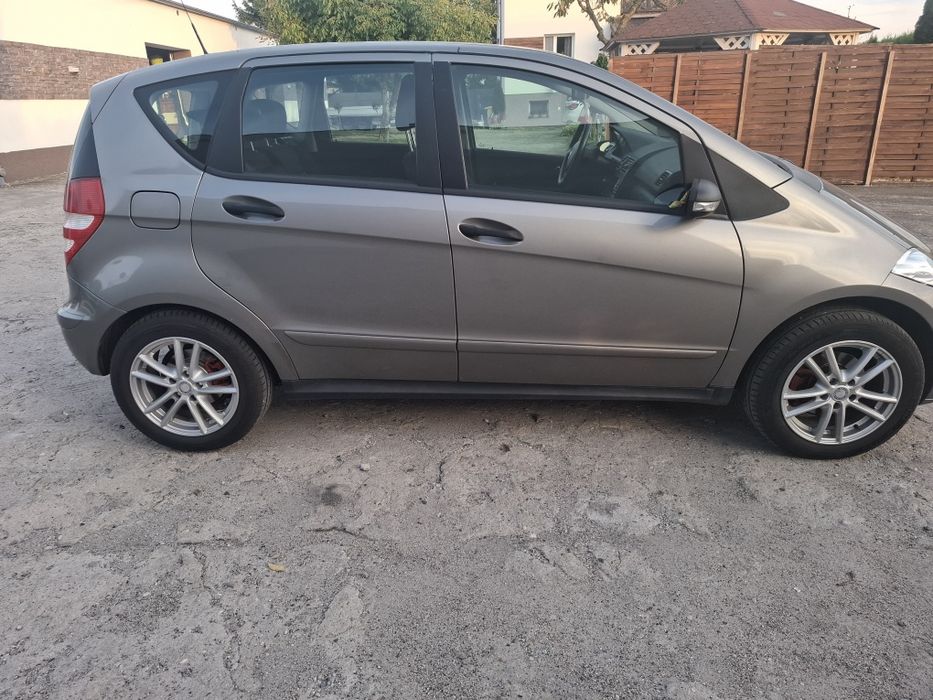Sprzedam Mercedesa a clasa