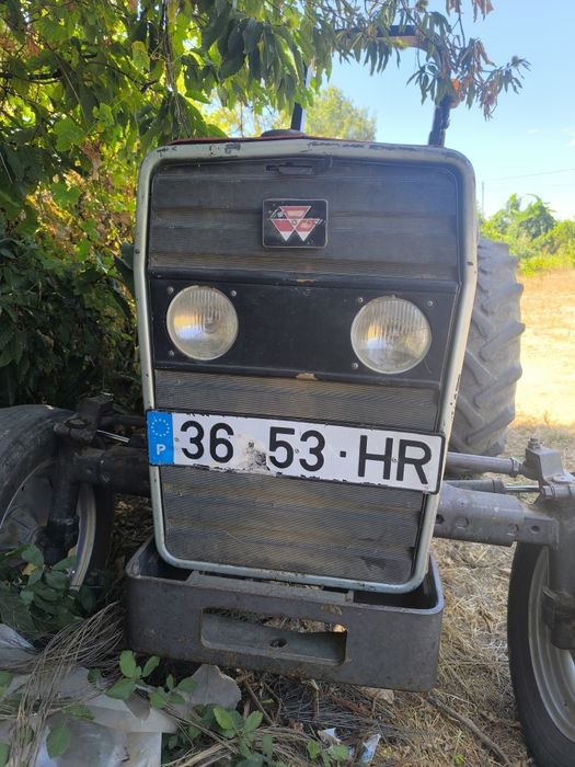 Trator Massey ferguson 240