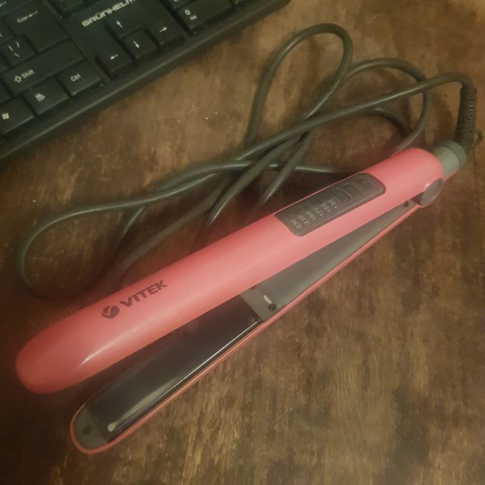 Рабочий Выпрямитель Для Волос VITEK Под Ремонт