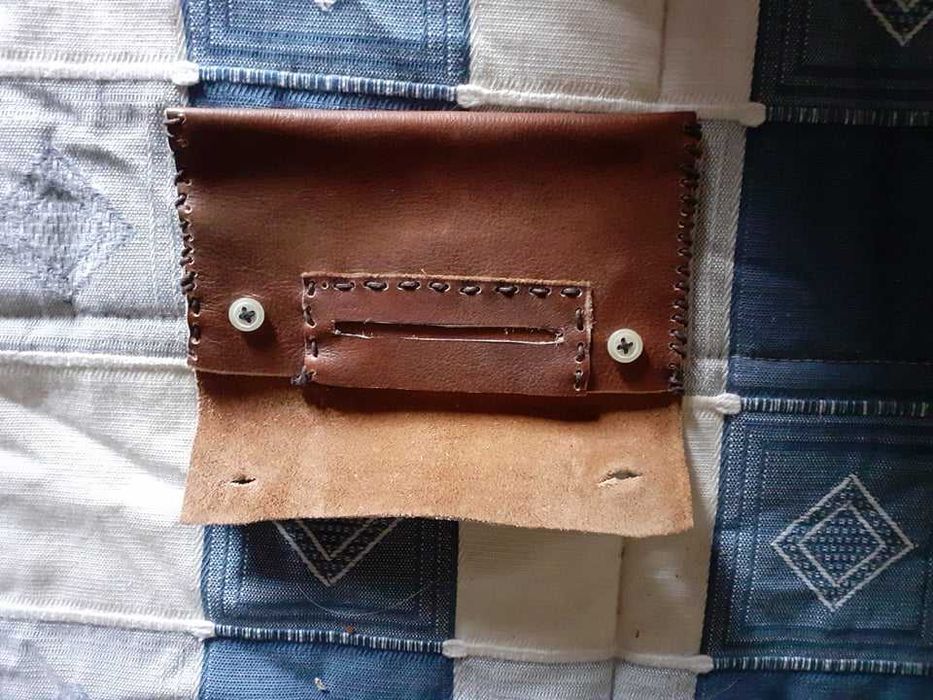 Bolsa em couro feita à mão