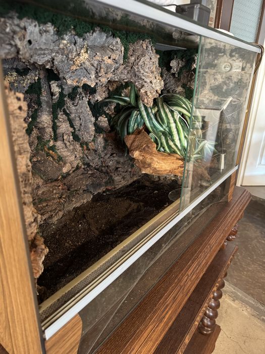 Terrarium dla żółwia/jaszczurki itp.