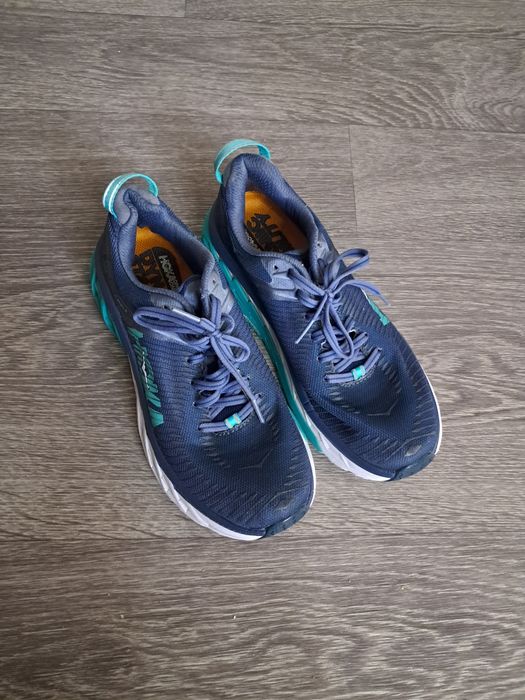 Кросівки жіночі Hoka розмір 38  (24,5 см)