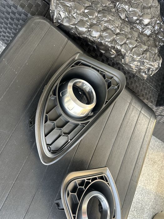 Grelhas farois de nevoeiro Alfa Romeo Giulietta +2014