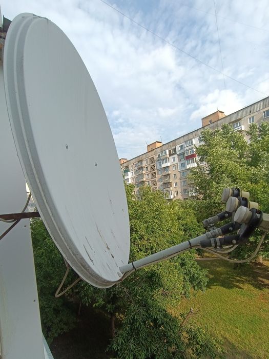 Спутниковая тарелка (90см)