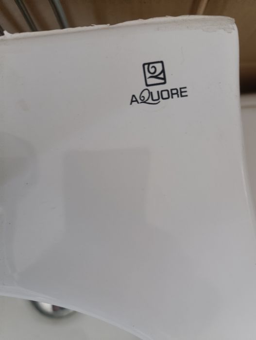 Bidé como novo, retirado de aplicação445080649199800322