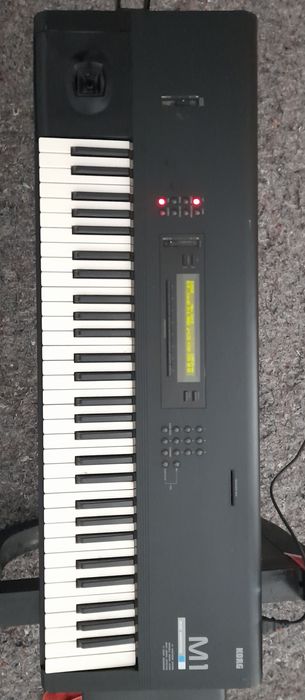 Korg M1 61-Key Vintage Music Workstation Keyboard