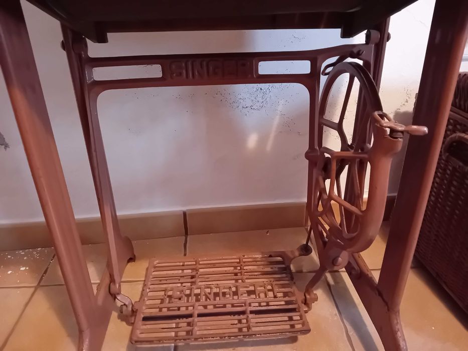 Máquina costura antiga Singer