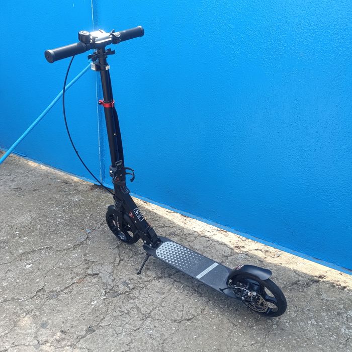 Самокат "Scale Sports"
