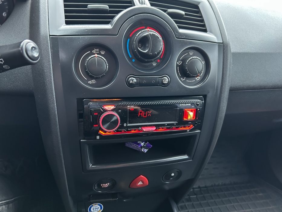 Renault Megane II • 1.6 бензин • Універсал в чудовій комплектації