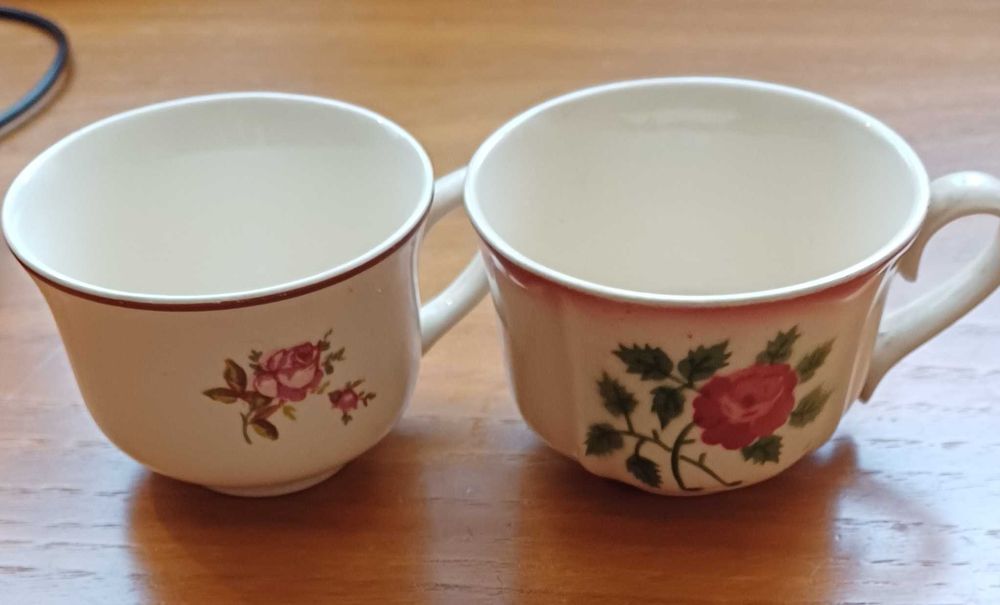 Chávenas de café antigas. Fábrica de Louças de Sacavém.