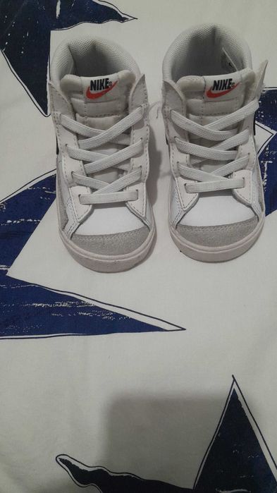 Ténis nike muito pouco uso