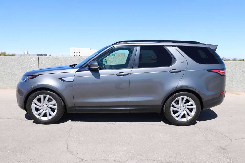 Land Rover Discovery      2017