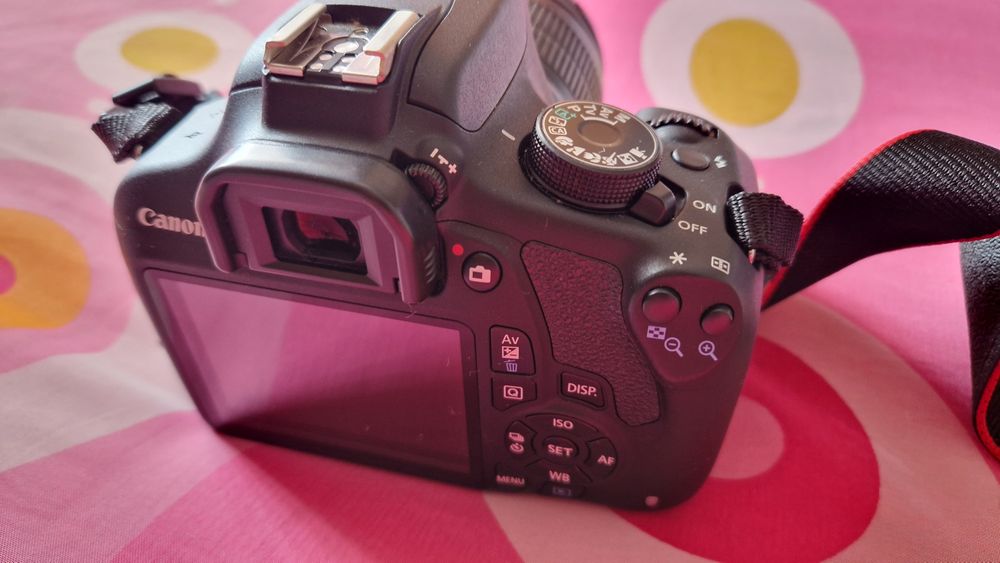 Cannon EOS 1200D