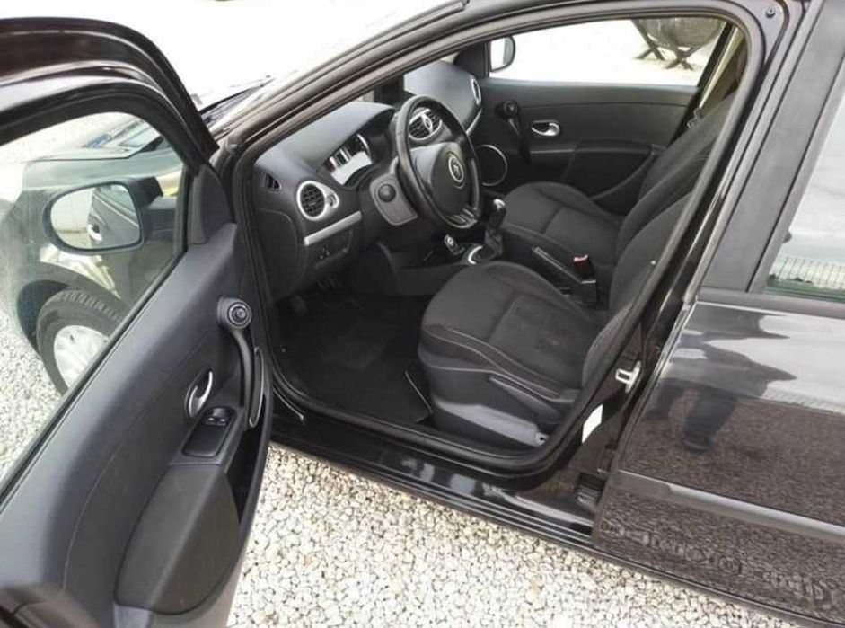 Renault Clio III 1.2 16V 2010, gasolina, 158.896 km, com GPS TomTom
