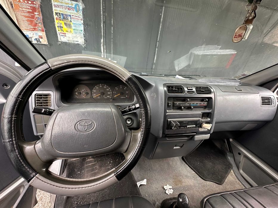 Toyota Hiace 9 lugares