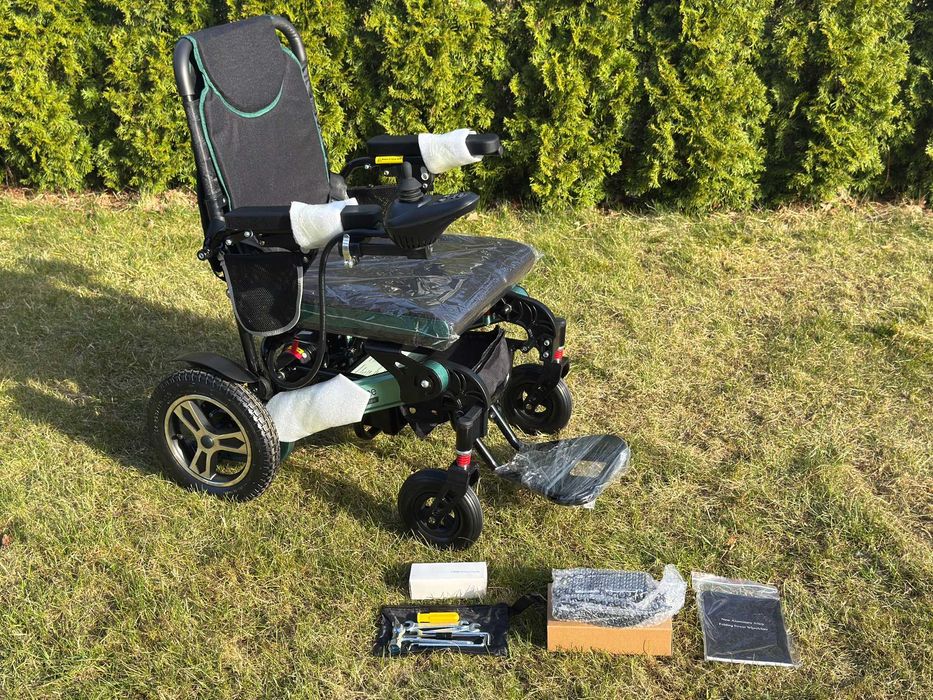 Składany elektryczny wózek inwalidzki inSPORTline Hawkie II 700W joyst