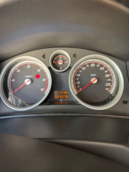 Opel Astra GTC 1.3 CDTi