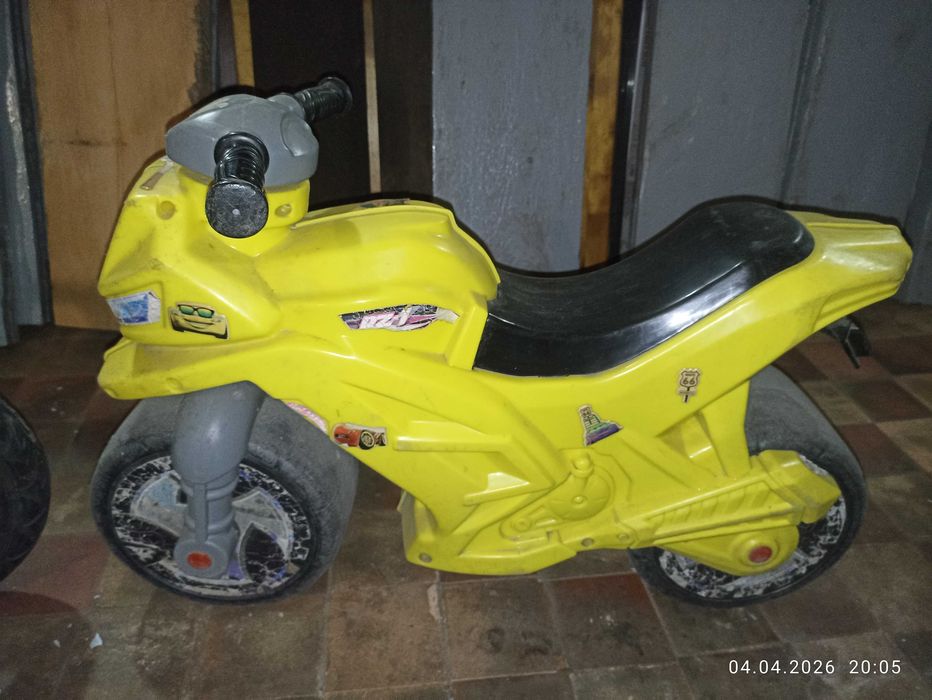 Беговел Sigma Speed Racer 12" та самокати