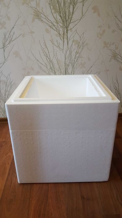 Термобокс, термоконтейнер.