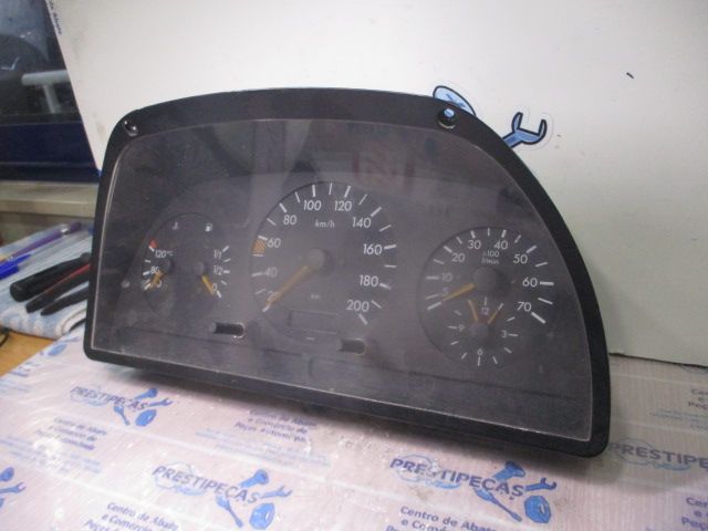 Quadrante / painel de instrumentos MERCEDES-BENZ Vito Combi (638)