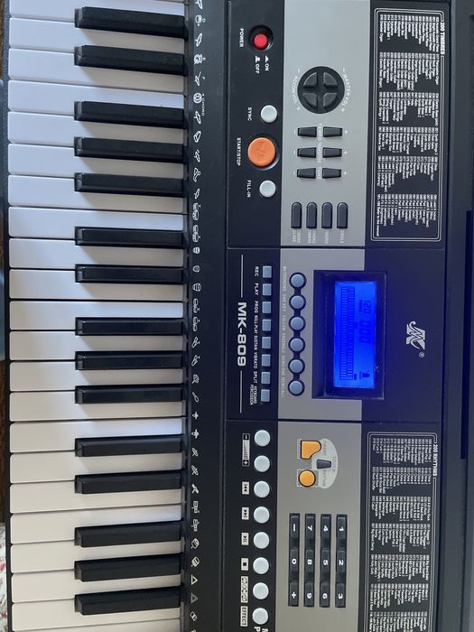 Сінтезатор МК-809