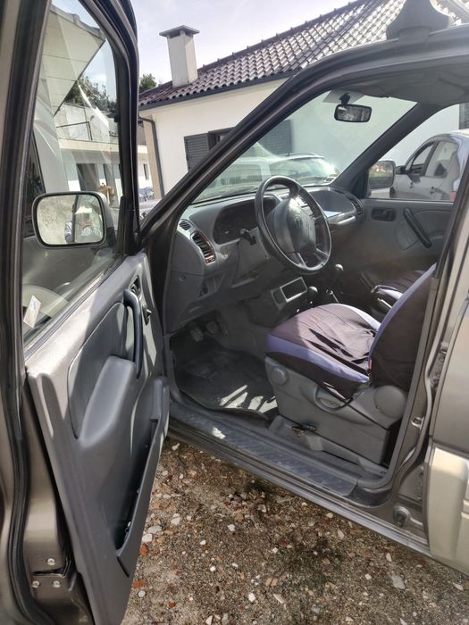 Nissan Terrano II