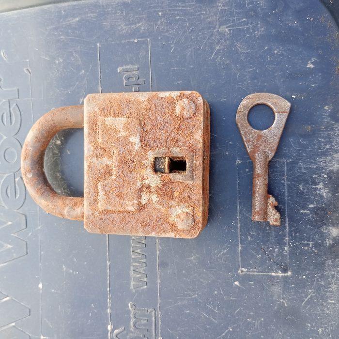 Kłódka sprawna PRL