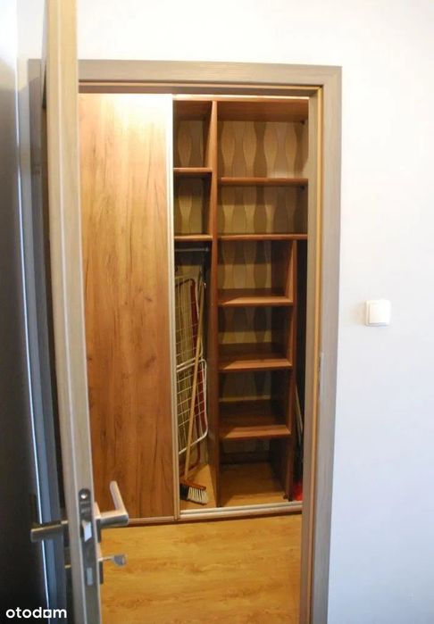 Centrum Siechnic, garaż podziemny, winda, komórka 4,7 m2, balkon 8m2