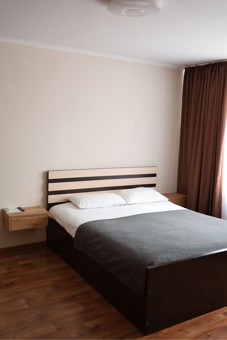 Апартаменти біля Дніпра на митниці