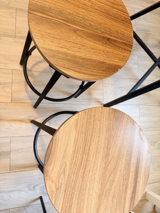 Mesa de bar c/ 2 bancos