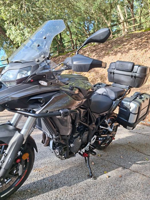 Benelli TRK 502 com muitos extras