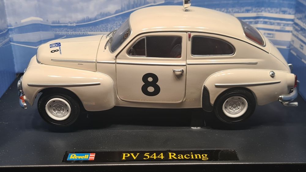 Unikat Volvo PV 544 Racing Revell 1 18