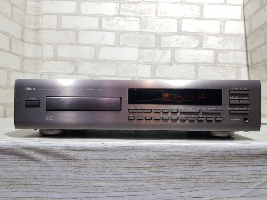 Програвач CD дисків YAMAHA CDX-560, б/у з Німеччини