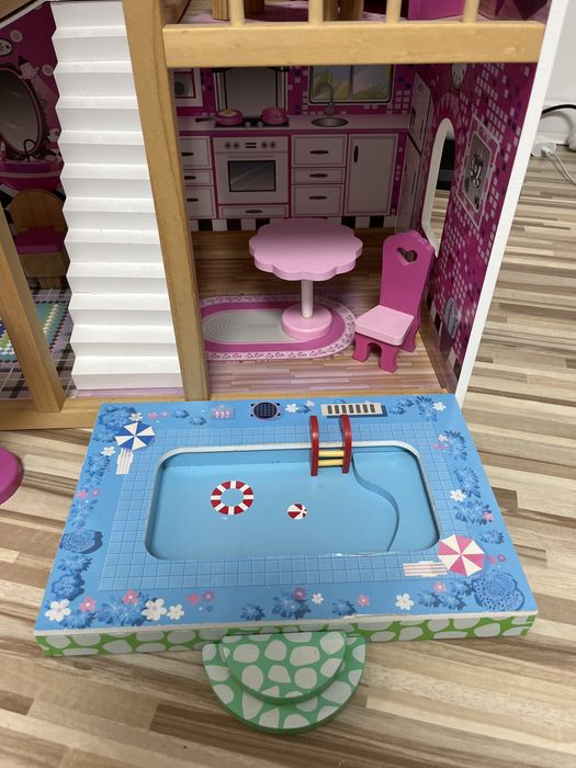 Domek drewniany dla lalek Basia 90 cm plus basen
