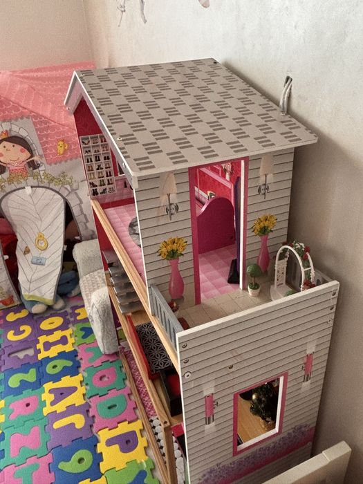Будиночок для ляльок KidKraft з ліфтом та меблі+ аксесуари у подарунок