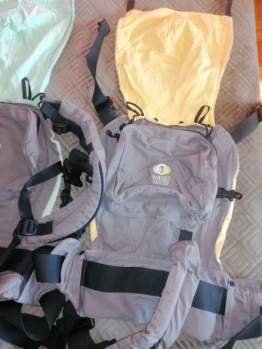 Baby wearing Gémeos