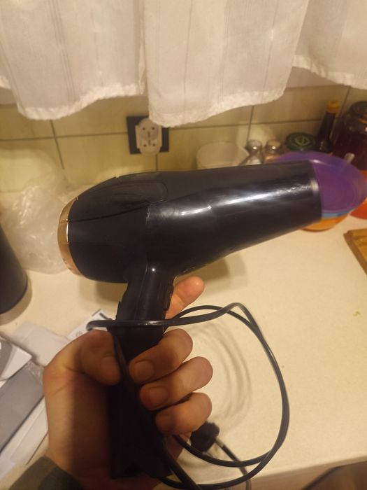 Suszarka BaByliss Cordkeeper - Suszarka do włosów o mocy 2000 W z unik