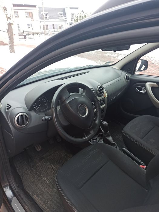 Dacia Sandero Stepway 2009 r. 1.6 mpi