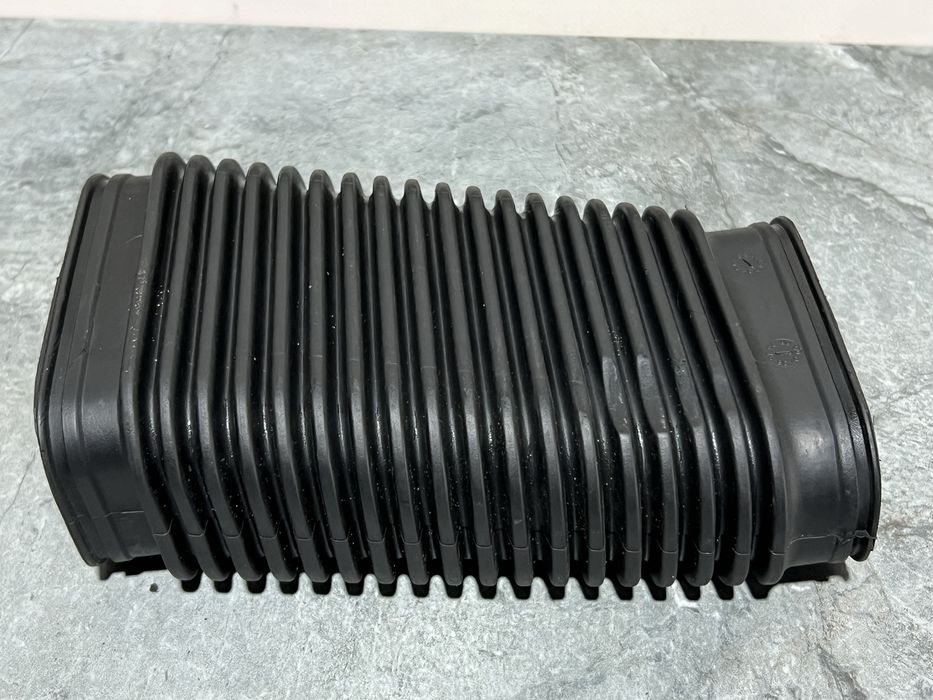 Повітрозабірник Фільтра БМВ Е46 2.0d M47 Воздухозаборник Патрубок 320d