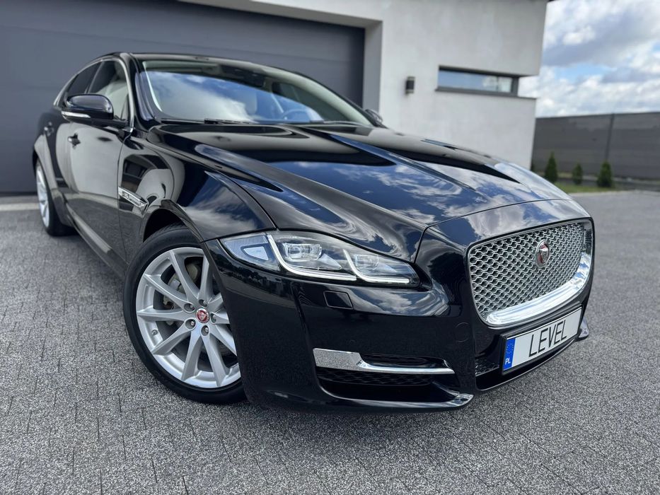 Jaguar XJ
