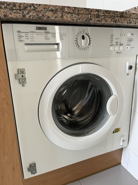 Máquina de lavar roupa Zanussi