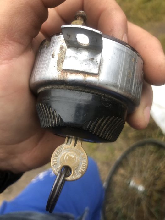 Замок Мотоцикла ява старуха орігінар робочій