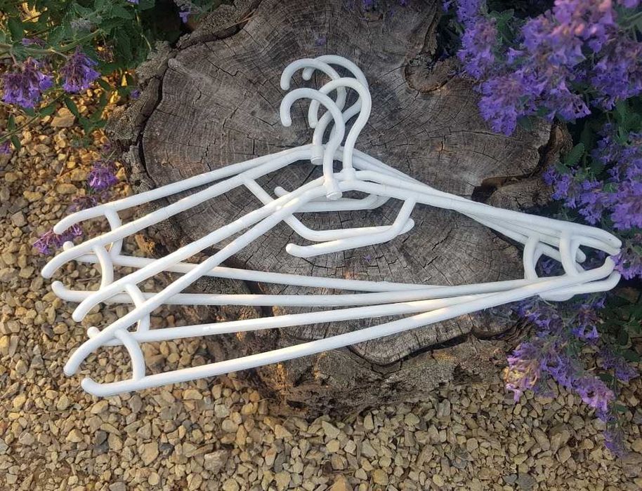 Białe wieszaki odzieżowe obrotowe z antypoślizgiem 100 szt.