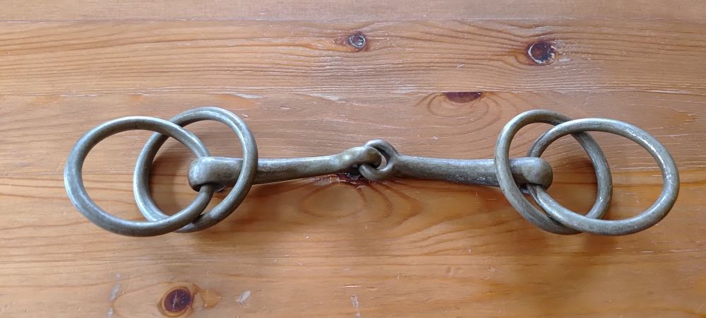 Wędzidło Końskie, Mosiądz