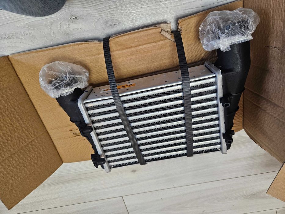 Intercooler Passat B5 1.9 TDI 115KM + Rury, Filtr oleju .Komplet