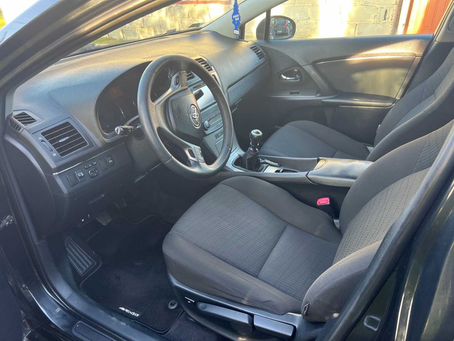 Toyota Avensis 2.0 D-4D   127 KM  2010 r